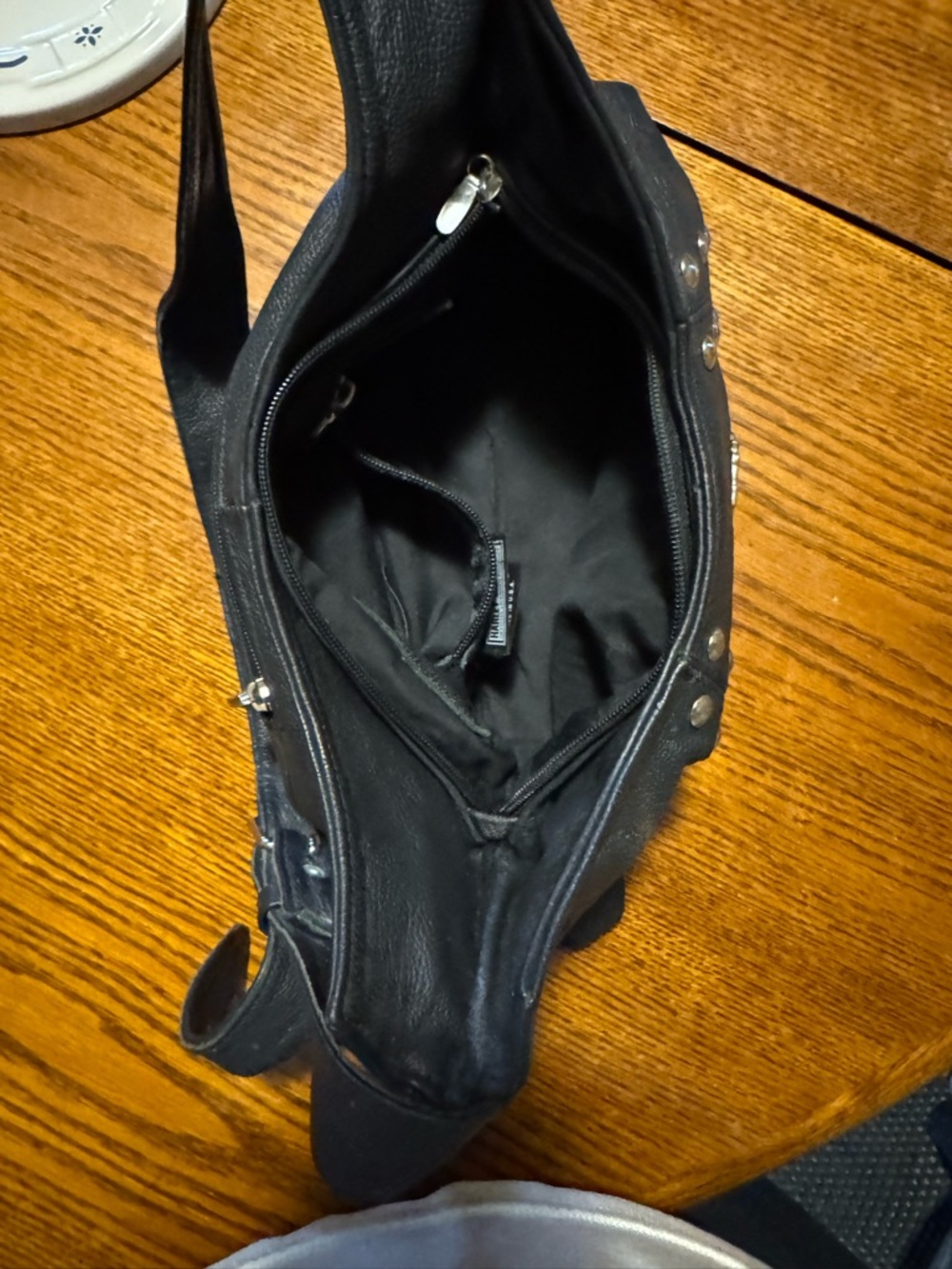 Harley-Davidson Black Leather Shoulder Bag with Silver Studs - Picture 7 of 7
